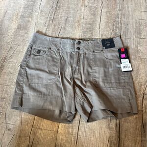 NWT Dictionary Women’s Olive Utility Shorts Size 14 Casual Lightweight